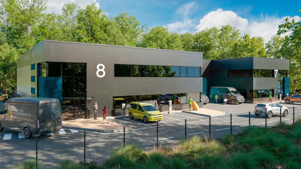 Estate Way, London to rent - Building Photo - Image 3 of 5