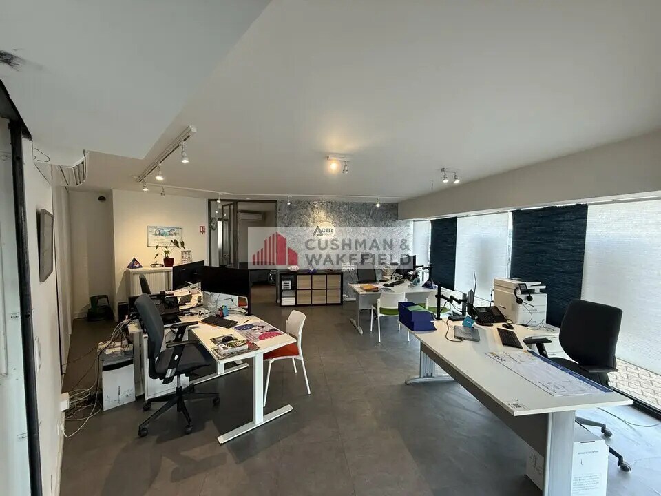 Location Bureaux 70 m² - Photo 1