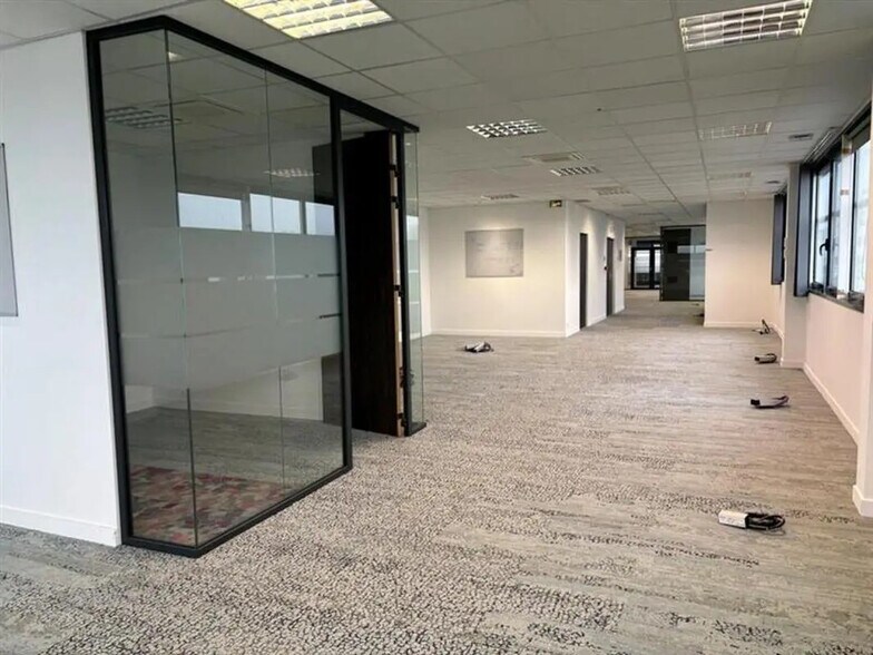 Office in Dijon to rent - Building Photo - Image 2 of 5