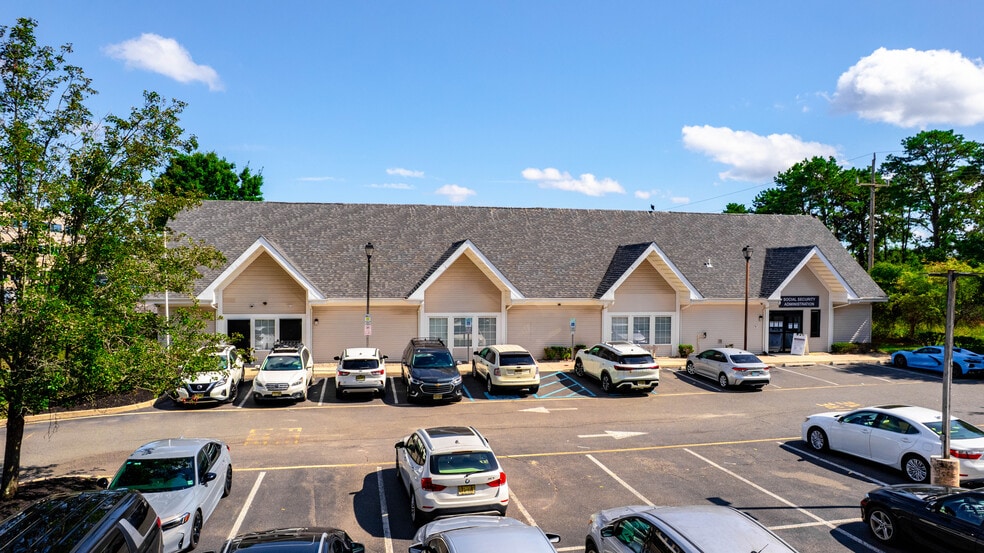 190 Saint Catherine Blvd, Toms River, NJ for sale - Primary Photo - Image 1 of 9