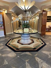 2000 Webber St, Sarasota, FL for rent Lobby- Image 2 of 7