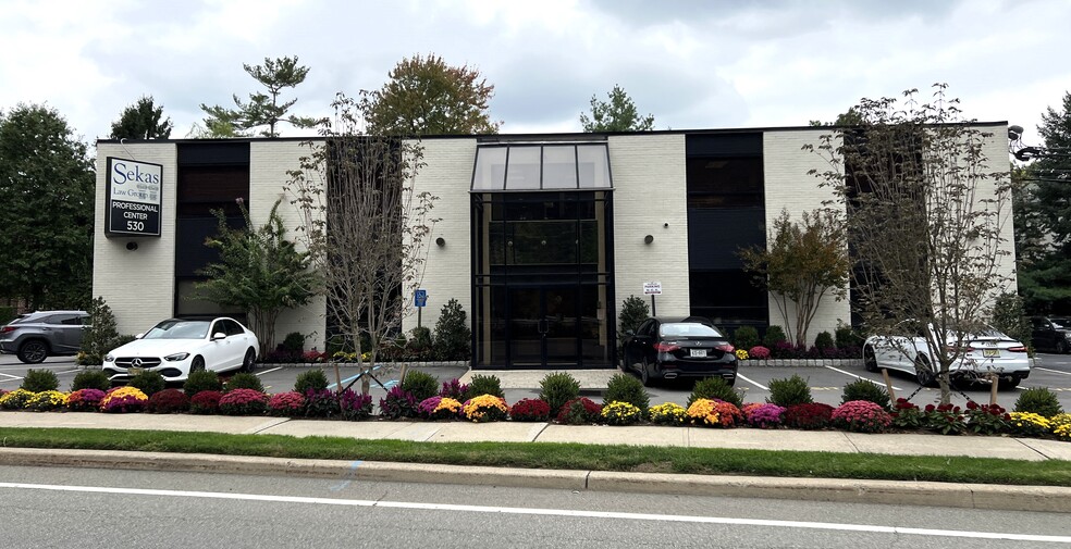 530-532 Sylvan Ave, Englewood Cliffs, NJ for rent - Building Photo - Image 1 of 6