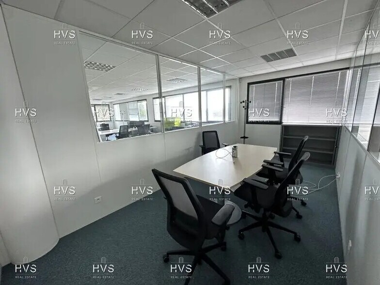 Office in Aix-en-Provence to rent - Interior Photo - Image 3 of 8
