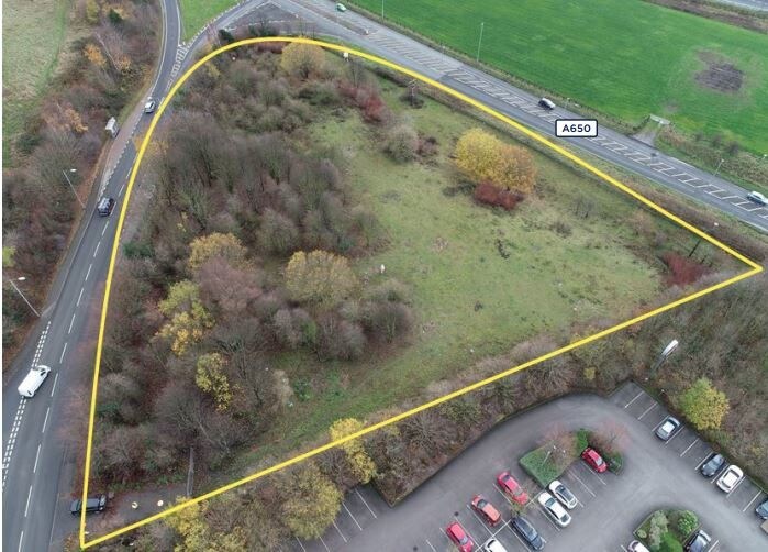 Wakefield Rd, Drighlington for sale - Primary Photo - Image 1 of 1