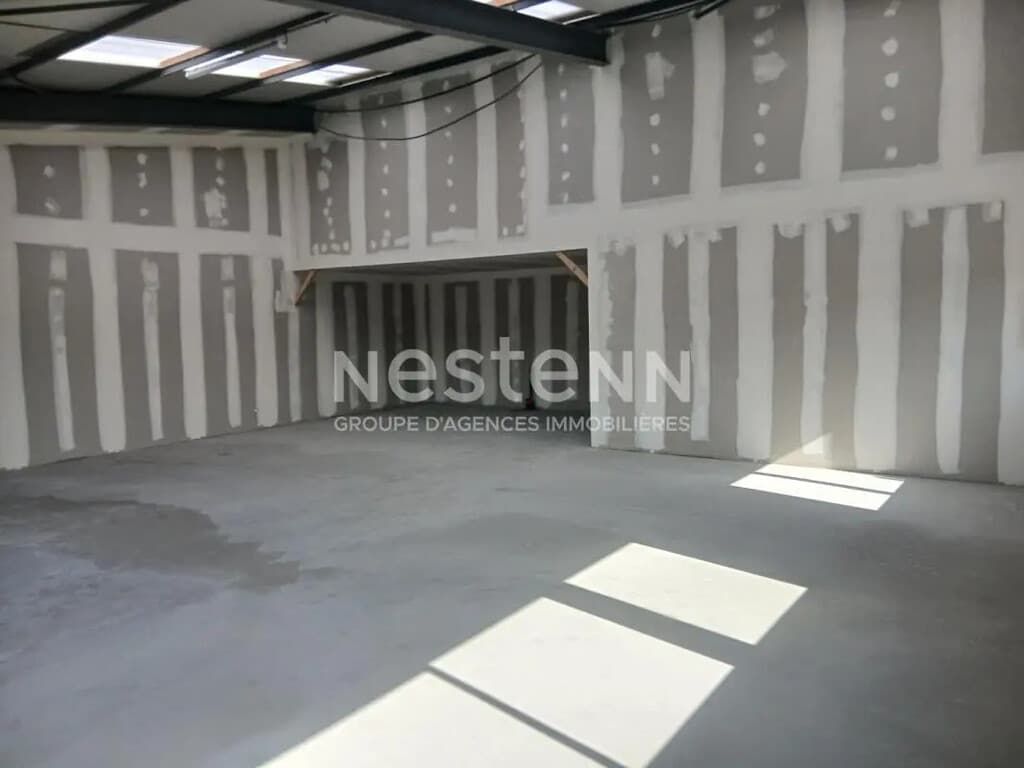 Location Commerce 110 m² - Photo 1