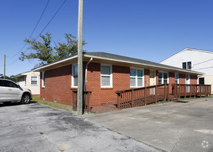 120 Henderson Dr, Jacksonville, NC for sale Primary Photo- Image 1 of 1