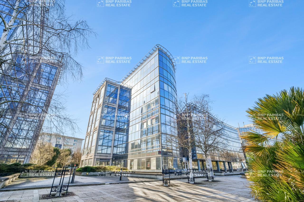 Office in Villepinte for sale Building Photo- Image 1 of 14
