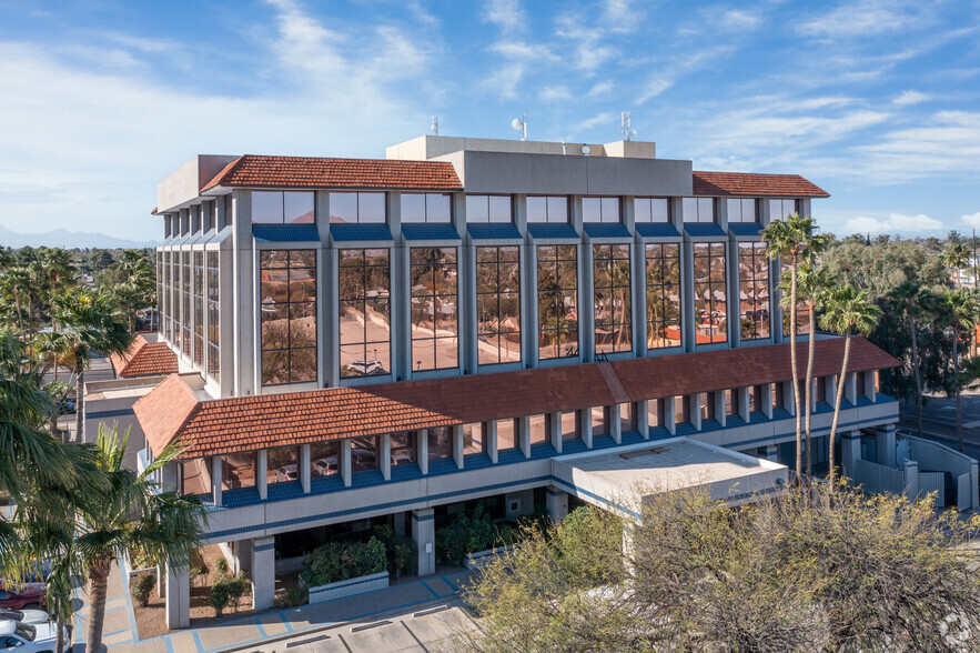 4801 E Broadway Blvd, Tucson, AZ for rent - Building Photo - Image 3 of 5