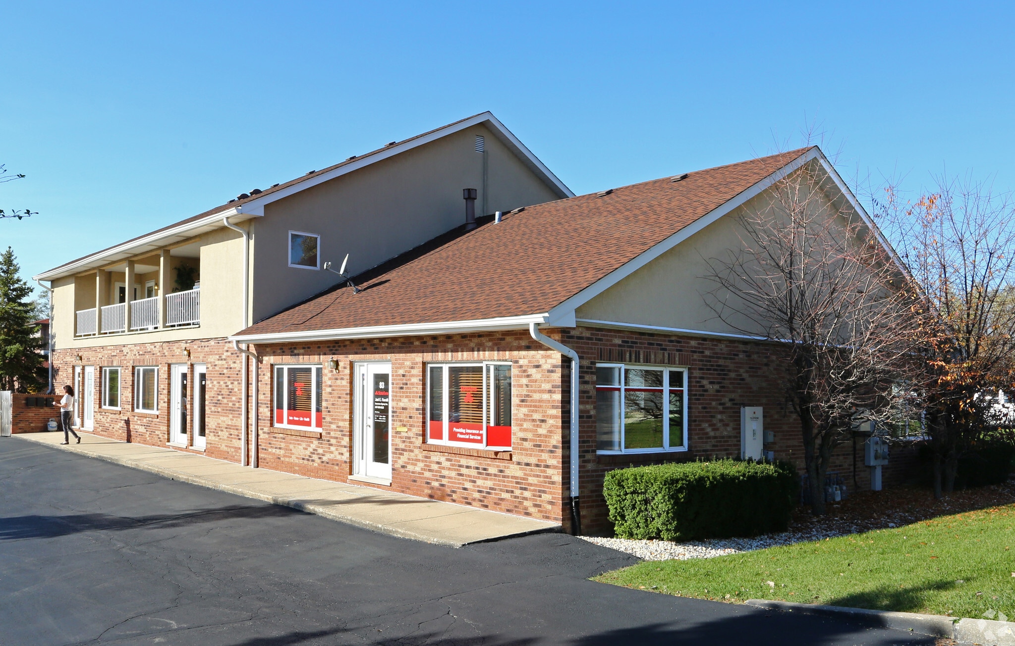 75 E Division St, Mundelein, IL to rent Primary Photo- Image 1 of 5