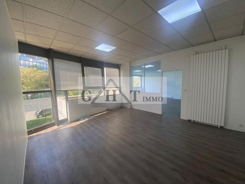 Office in Créteil to rent - Interior Photo - Image 1 of 1