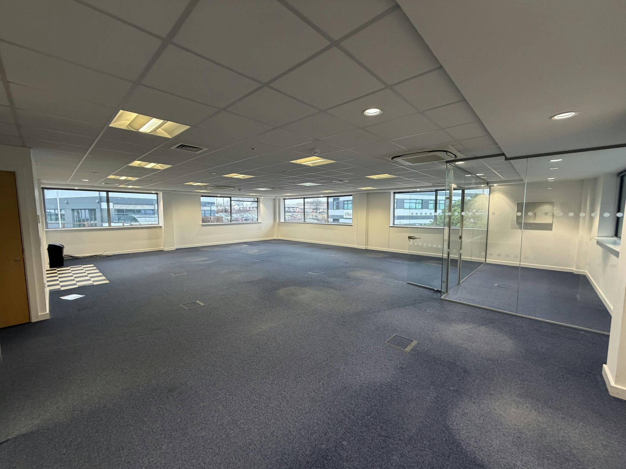 37 Greenham Business Park, Thatcham to rent Interior Photo- Image 1 of 4