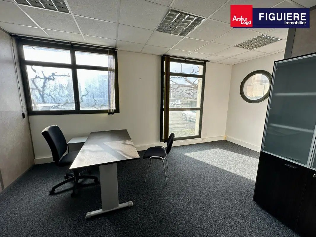 1140 Rue André Ampère, Aix-en-Provence to rent Interior Photo- Image 1 of 4