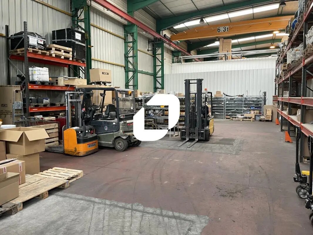 Office in Treillières to rent Building Photo- Image 1 of 9