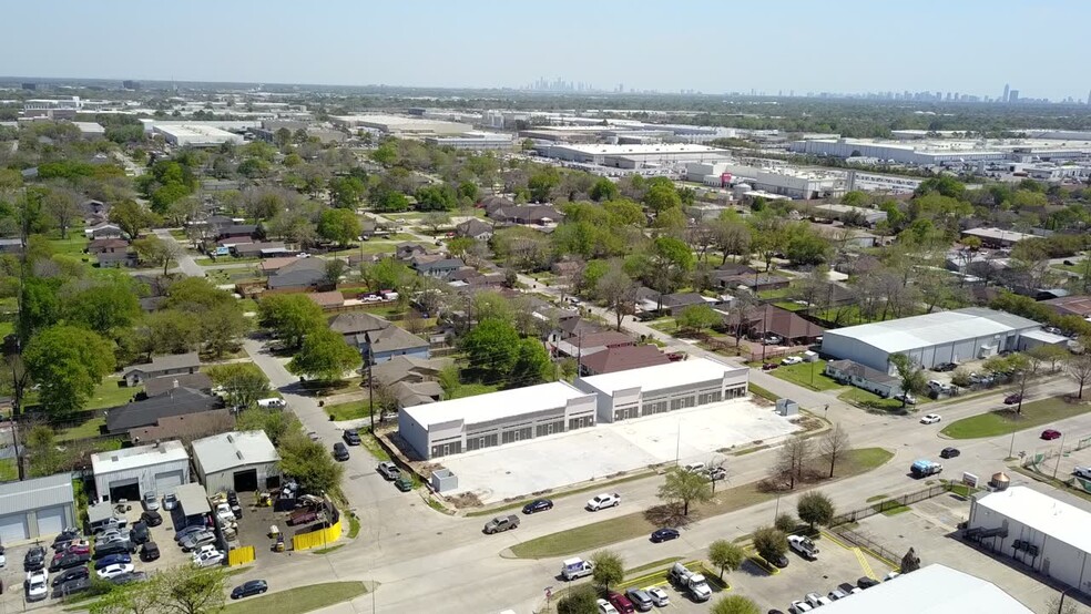 5520 Gessner Rd, Houston, TX for rent - Commercial Listing Video - Image 2 of 24