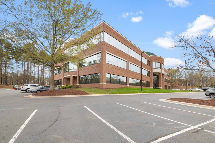 2300 Rexwoods Dr, Raleigh, NC for rent - Building Photo - Image 2 of 18