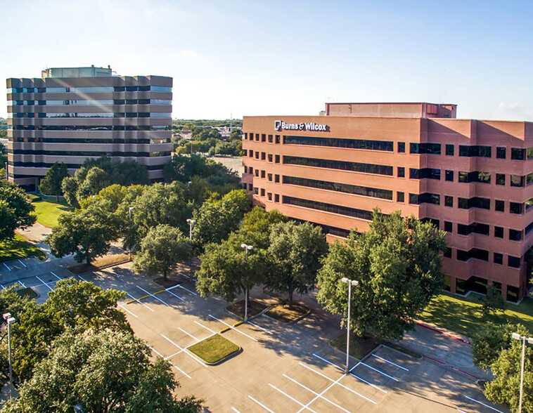 2301 E Lamar Blvd, Arlington, TX for rent - Building Photo - Image 1 of 15