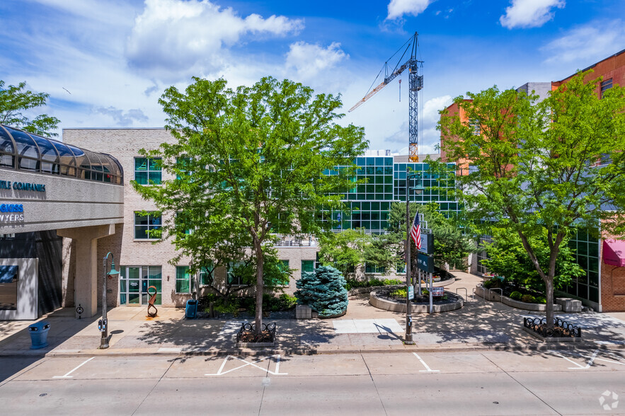 330 W College Ave, Appleton, WI for sale - Building Photo - Image 2 of 14