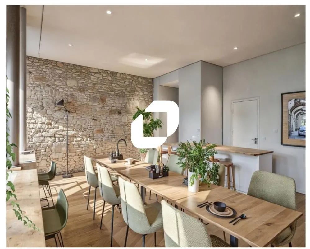 Office in Paris for sale Building Photo- Image 1 of 12