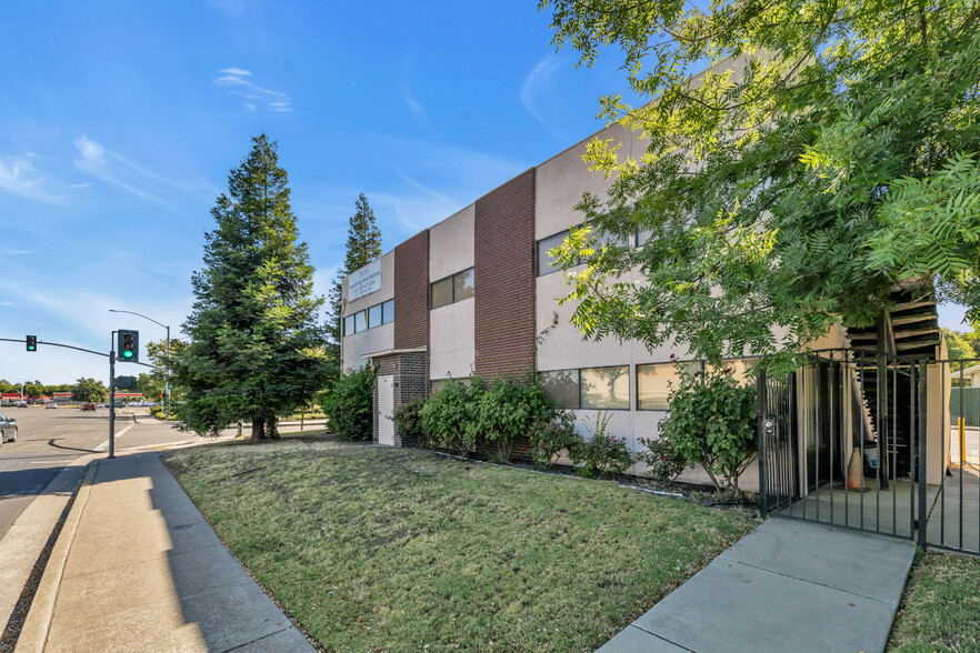 515 Michigan Blvd, West Sacramento, CA for rent - Building Photo - Image 2 of 92