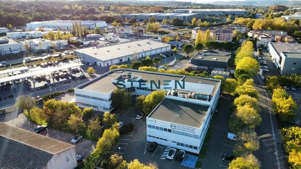 Office in Rousset to rent - Aerial - Image 1 of 11