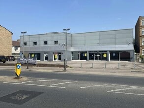 132 Park View Rd, Welling to rent Building Photo- Image 1 of 4