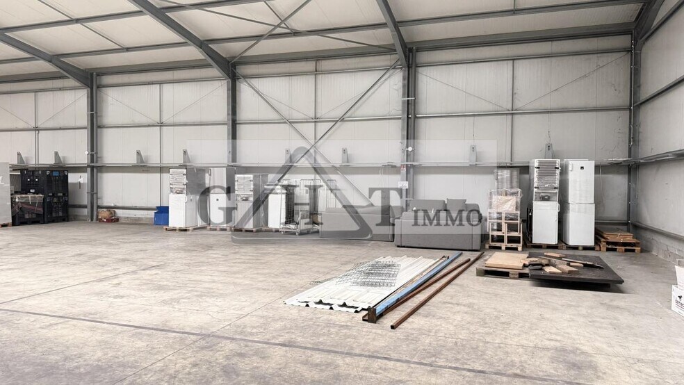 Industrial in Mareuil-lès-Meaux to rent - Building Photo - Image 2 of 13