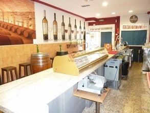 Retail in Cuenca, Cuenca to rent Interior Photo- Image 1 of 6