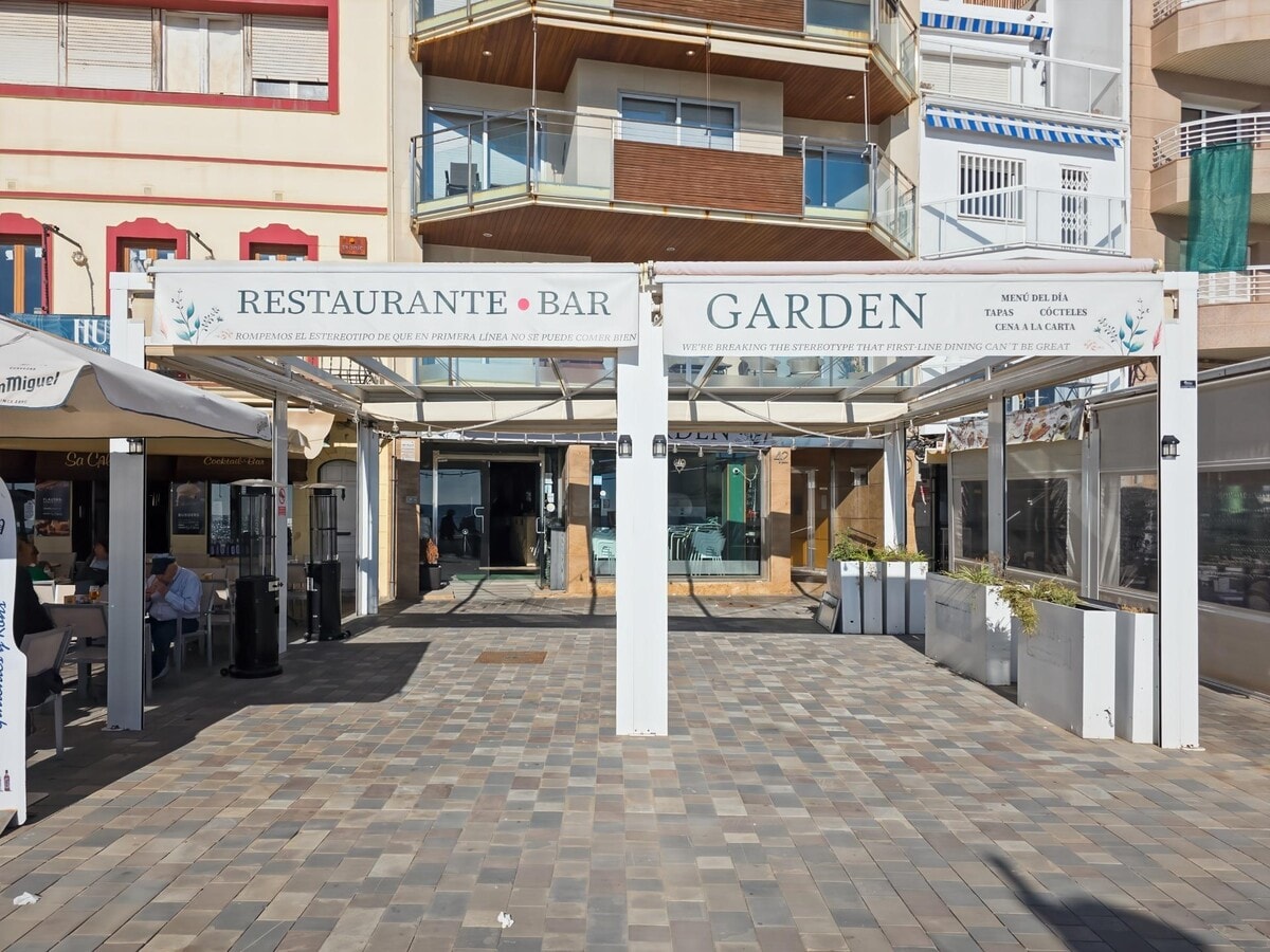 Calafell, TAR 43820 - - - Interior Photo - Image 1 of 23