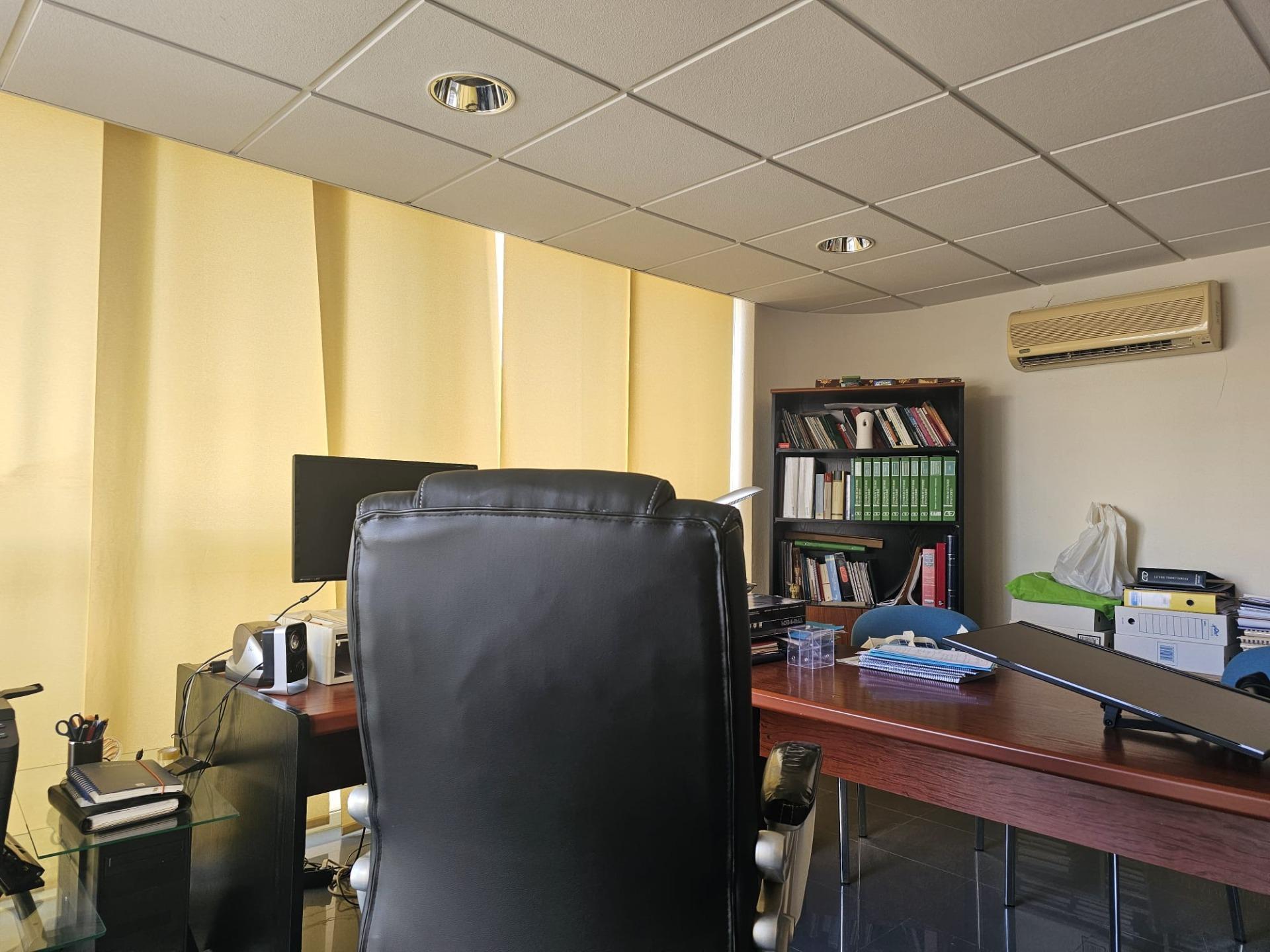 Office in Sant Carles de la Ràpita, Tarragona to rent Interior Photo- Image 1 of 6
