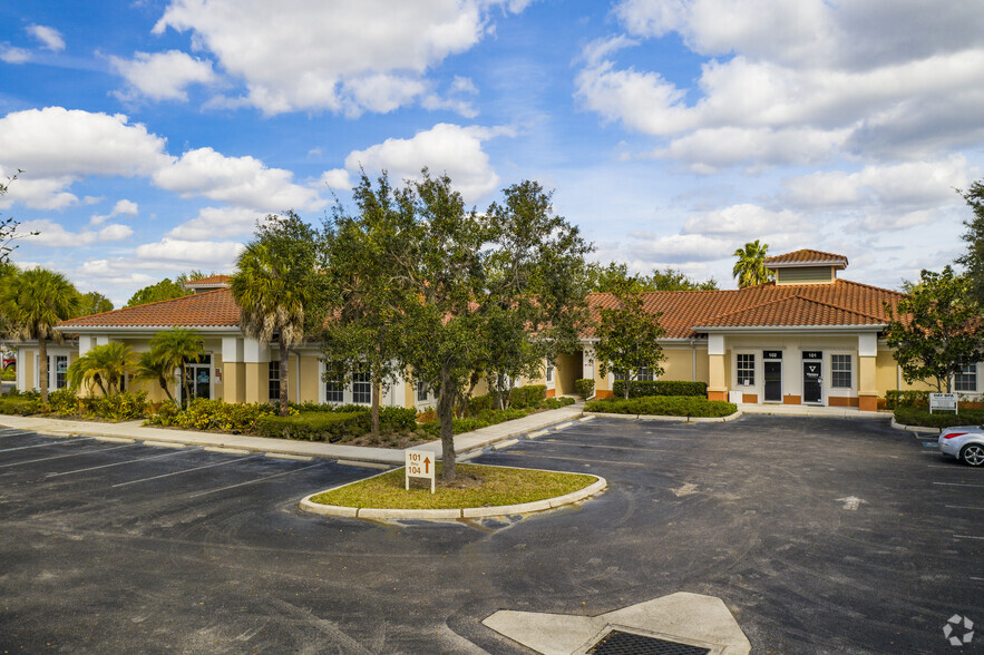 9015 Town Center Pky, Lakewood Ranch, FL for rent - Building Photo - Image 2 of 16