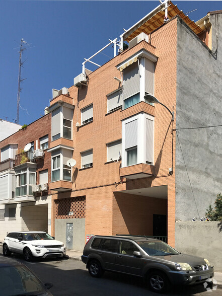 Paseo Perales, 62, Madrid, Madrid for sale - Building Photo - Image 1 of 2