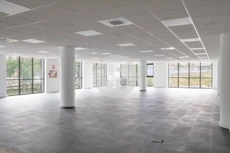 Office in Sant Just Desvern, Barcelona to rent Interior Photo- Image 2 of 3