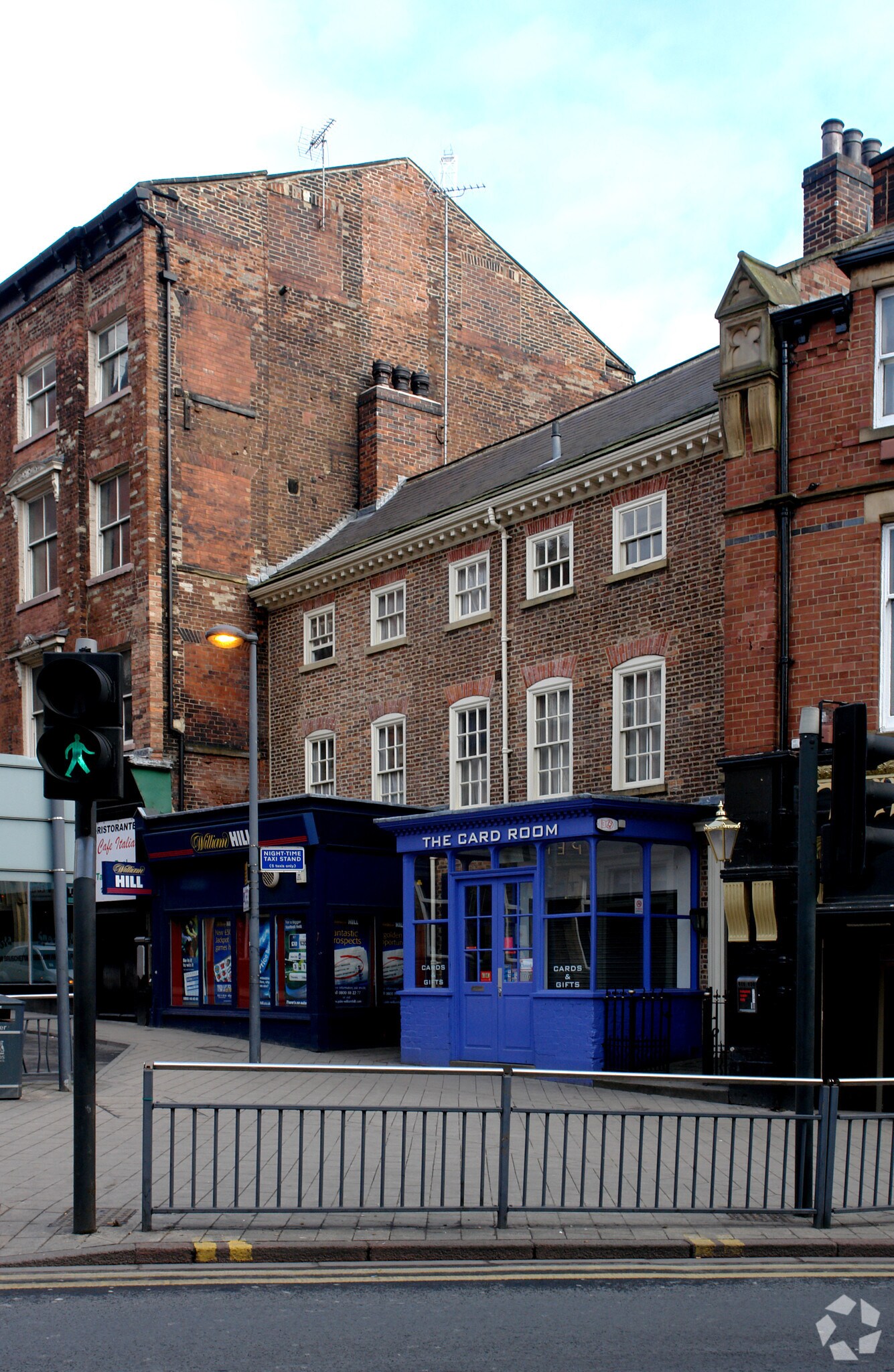 9-10 Mill Hl, Leeds for sale Primary Photo- Image 1 of 1