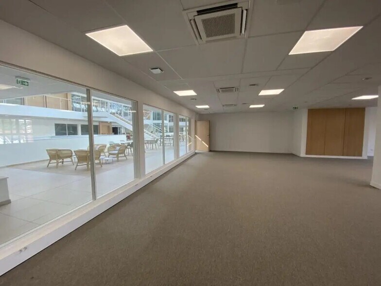 Office in Rouen to rent - Primary Photo - Image 2 of 3