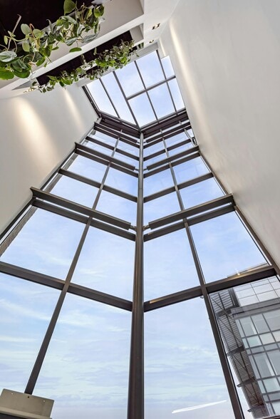 10 Canning St, Edinburgh to rent - Building Photo - Image 3 of 11