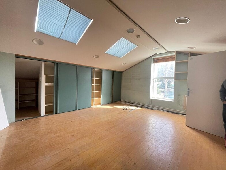 Industrial in Toulouse to rent - Interior Photo - Image 3 of 3