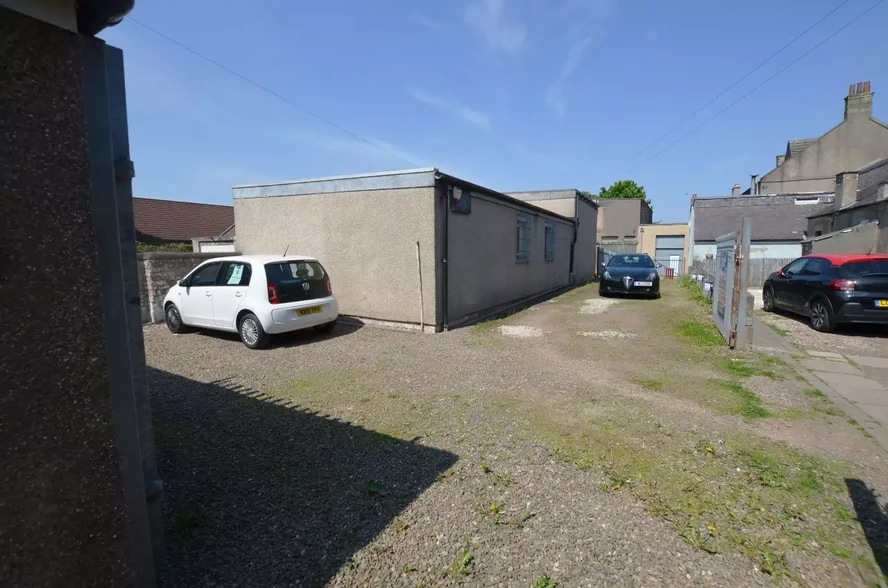 19C Greendykes Rd, Broxburn to rent - Building Photo - Image 2 of 6