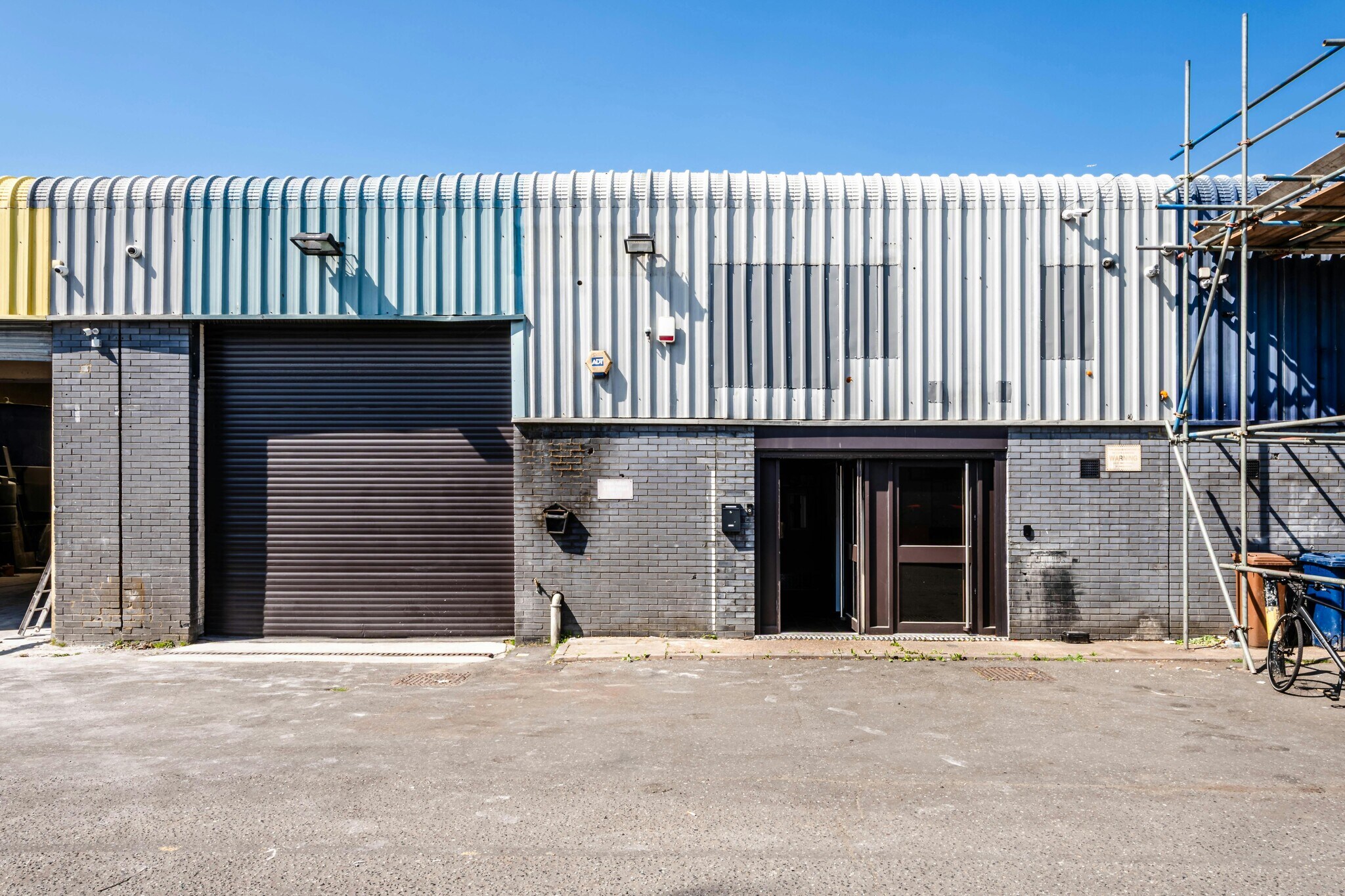 Argall Ave, London to rent Building Photo- Image 1 of 5