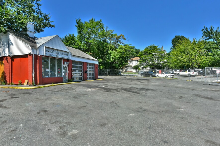 1061-1065 Main Ave, Clifton, NJ for sale - Building Photo - Image 2 of 34