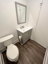 925 E Pennsylvania Ave, Escondido, CA to rent Interior Photo- Image 1 of 15