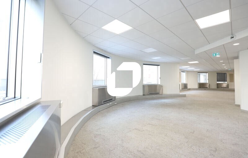 Office in Lyon for sale - Building Photo - Image 2 of 34
