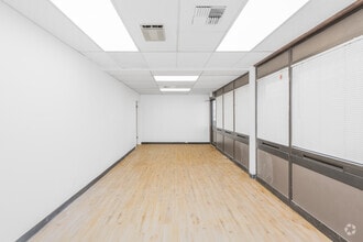 4626 16th St E, Fife, WA to rent Interior Photo- Image 2 of 8