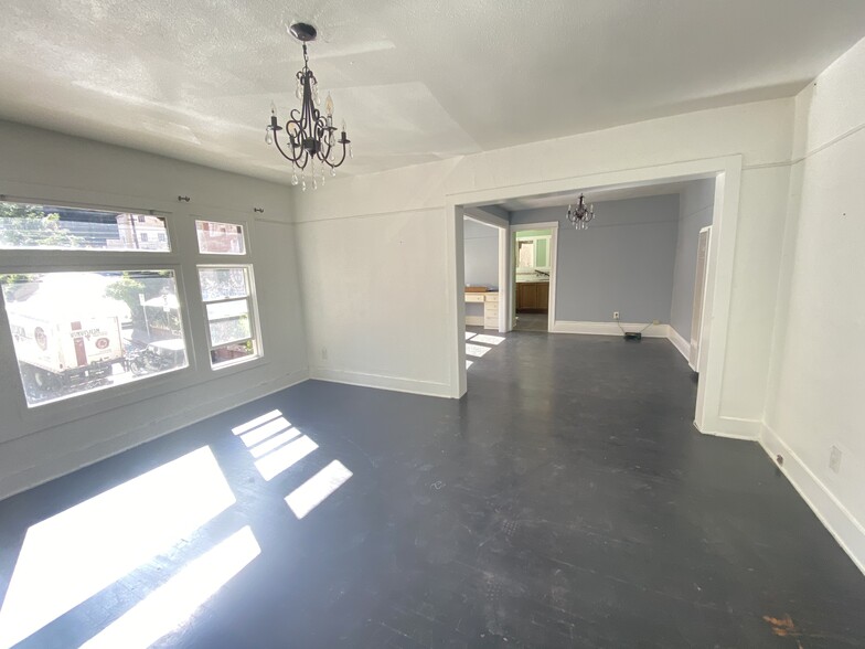 2080 Laurel Canyon Blvd, Los Angeles, CA for rent - Building Photo - Image 3 of 9