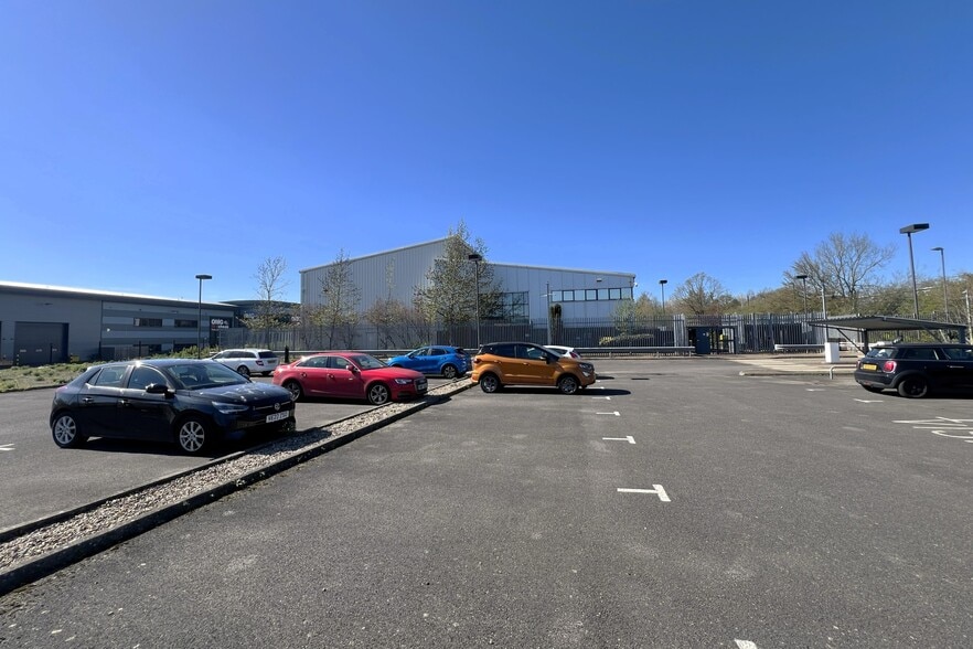 Eastways, Witham to rent - Building Photo - Image 2 of 3
