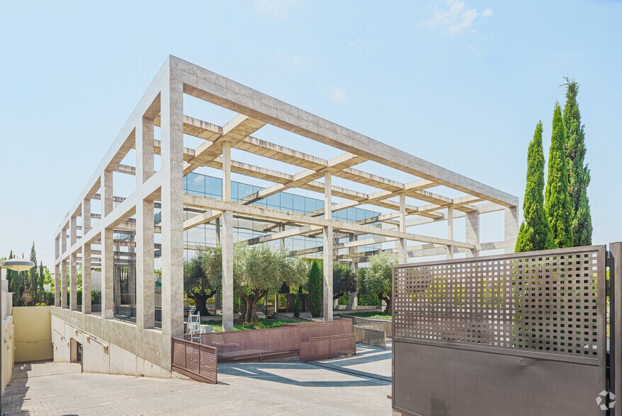 Calle Impresores, 20, Boadilla del Monte, Madrid to rent - Building Photo - Image 3 of 3