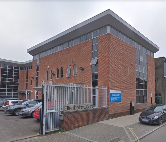 62 Brewery Rd, London to rent - Building Photo - Image 3 of 7