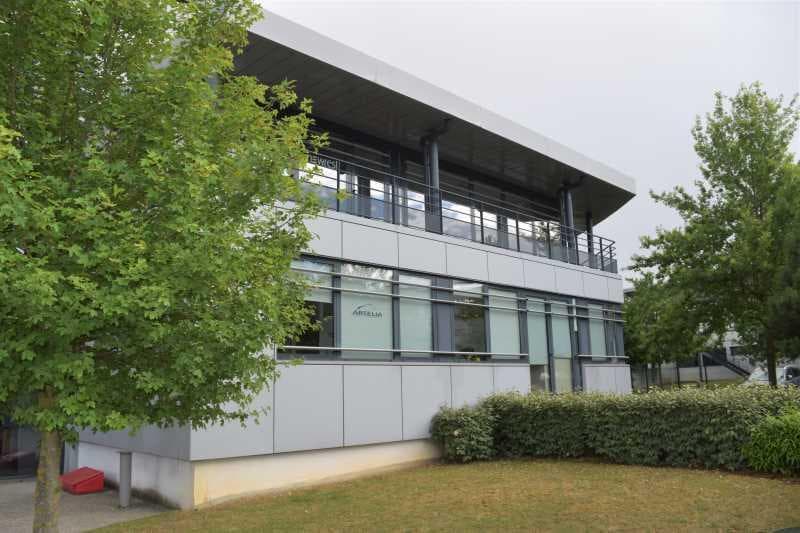7 Place Berthe Morisot, Saint-Priest to rent Building Photo- Image 1 of 8