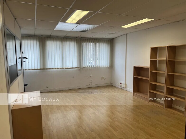 Light Industrial in Saint-Ouen-sur-Seine to rent - Interior Photo - Image 3 of 5