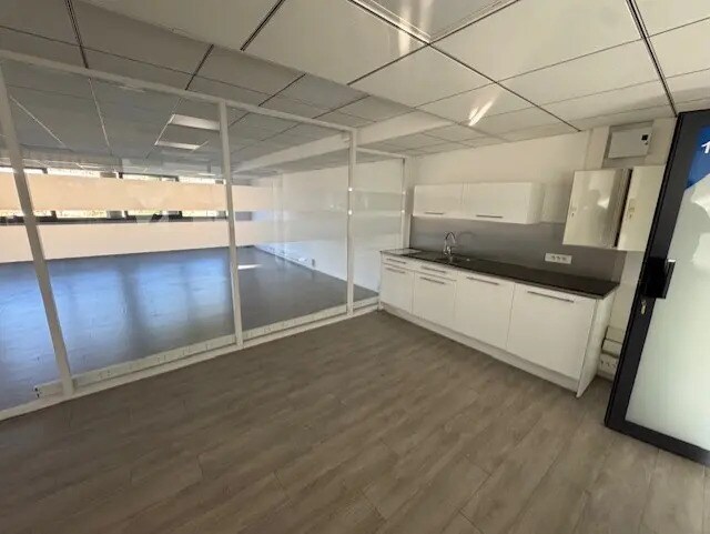 Office in Valbonne to rent - Building Photo - Image 2 of 6