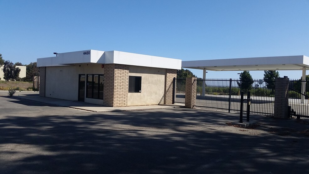 4480 Dupont Ct, Ventura, CA for sale - Building Photo - Image 1 of 1
